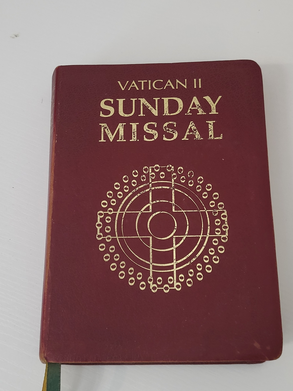 Vatican II Sunday Missal - Burgundy with Gold Foil
